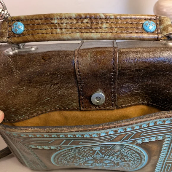 Patricia Nash Brn Leather Stella Flap HandBag w/Intriquite Blue Floral Tooling - Picture 11 of 16